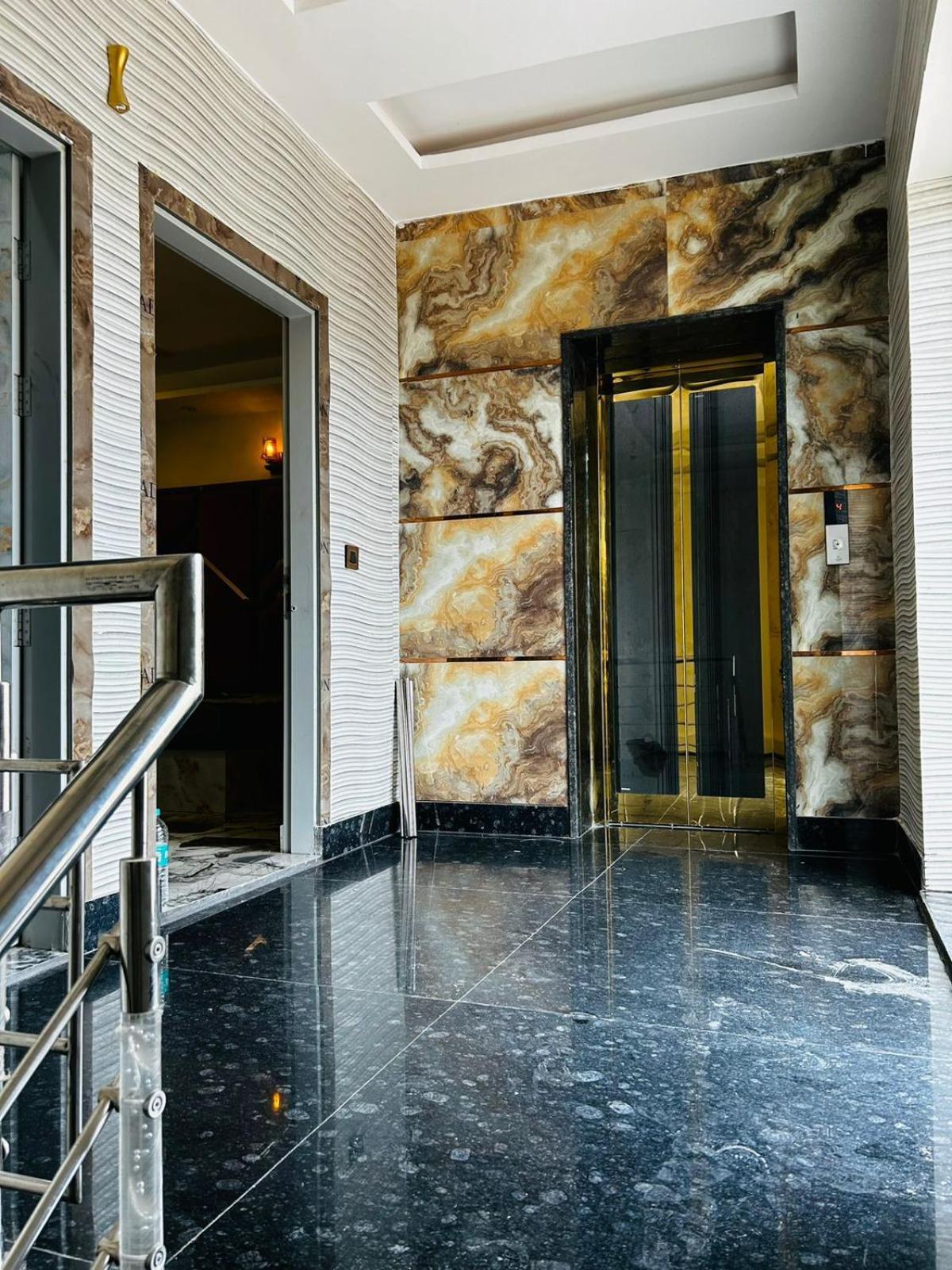 Vibe Communal Living Gurgaon Buitenkant foto